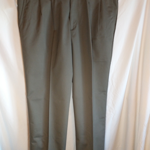 Dockers Men's Classic Fit D3 Khakis - Picture 5 of 8